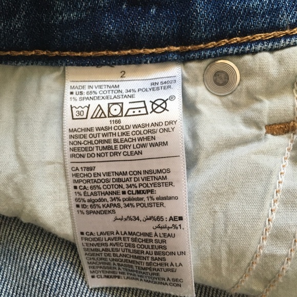 SOLD Distressed Denim Bermuda Shorts sz 2 jean shorts - Picture 5 of 9